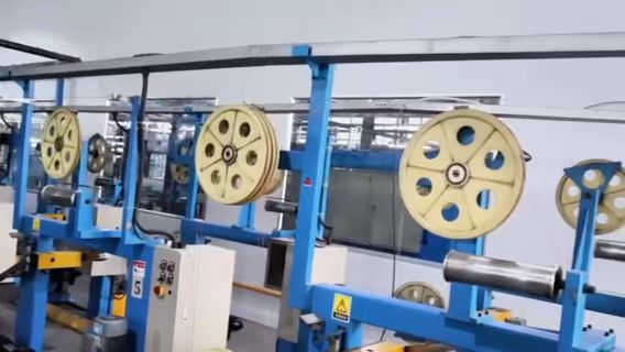 深圳光博會揭幕，AR眼鏡用上一個光機驅動雙眼，超3800家企業參展 